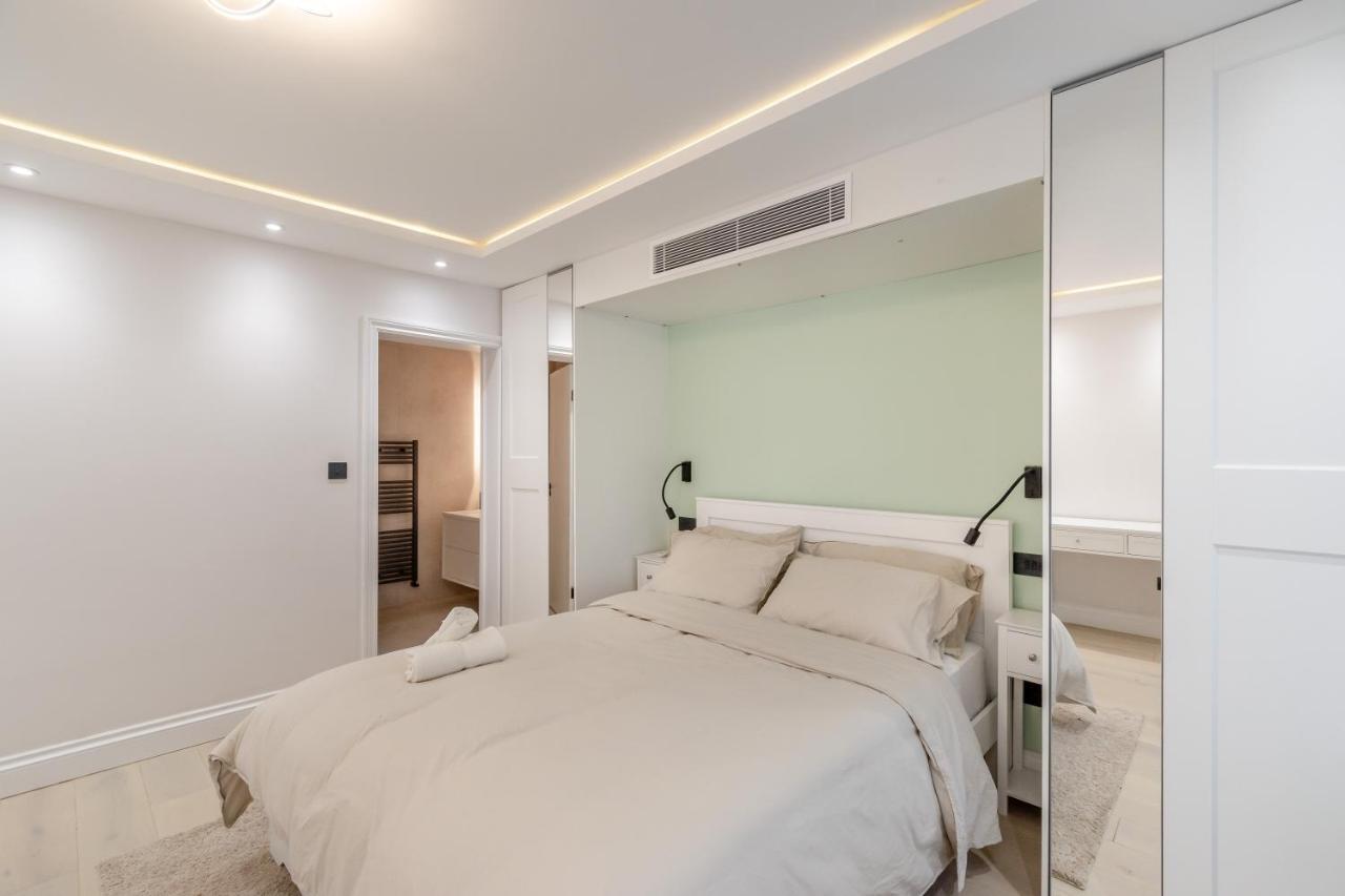 Апартаменты Modern Garden Flat With Private Parking Лондон Экстерьер фото
