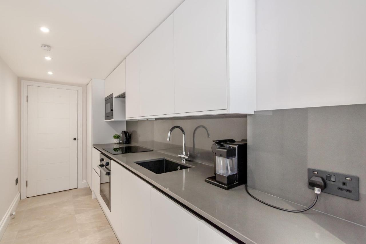 Апартаменты Modern Garden Flat With Private Parking Лондон Экстерьер фото